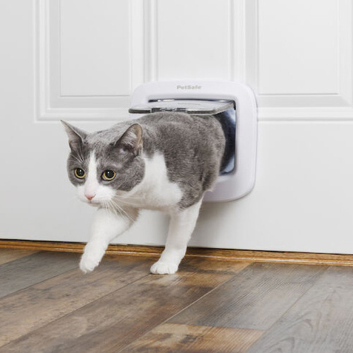 Kočičí dvířka PetSafe do 8kg hnědá