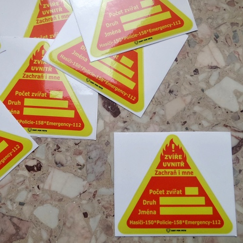 Bezpečnostní samolepka Kočka II