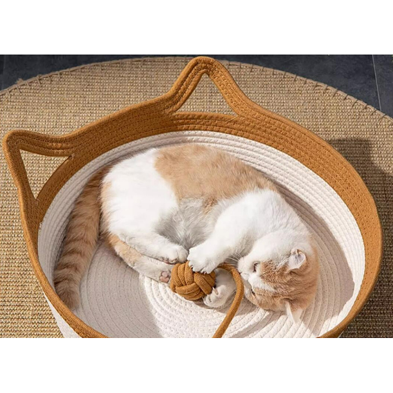 Pelíšek JAPAN pletený s hračkou