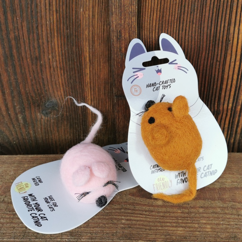 Plstěná myška z ovčí vlny s catnipem